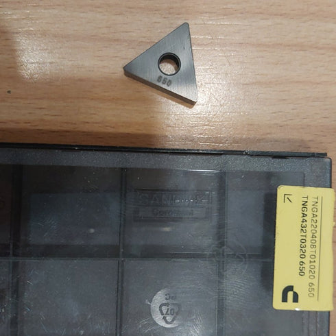 Ceramic turning inserts TNGA 220408T01020 650