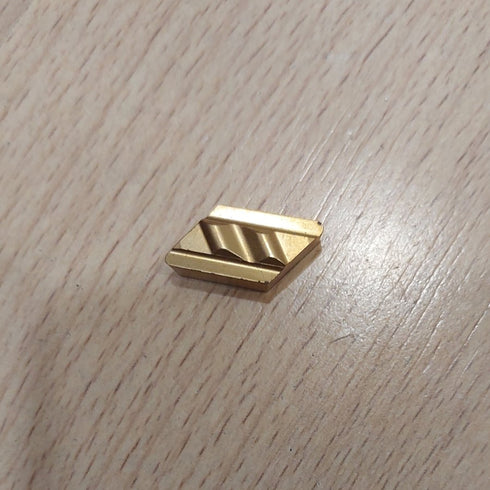 KNUX 150410R25 KC810