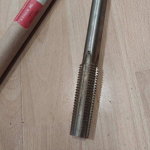 Machine Tap Straight Long M20