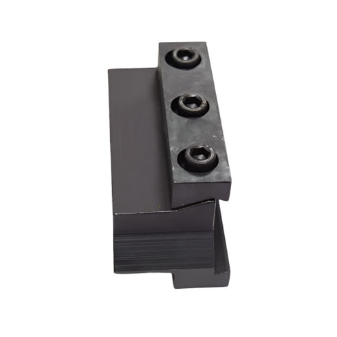 Toolholder for cutting blade