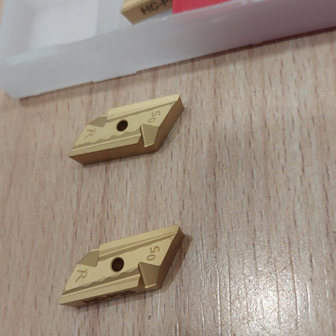 Turning inserts ΚΝUΧ 160405ER-N11 LP4002