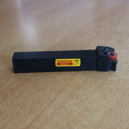 Turning toolholder PTFNL 1616H16, SANDVIK
