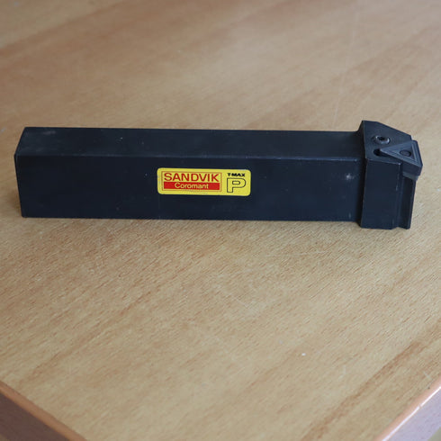 Turning toolholder PTFNL 3225P 22, SANDVIK