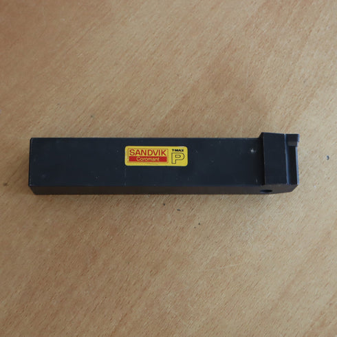 Turning toolholder PTFNL 3225P 22, SANDVIK