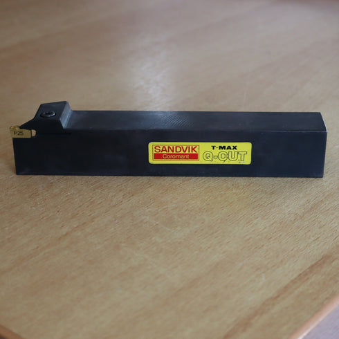 Turning toolholder RF151.22-2525-25, SANDVIK