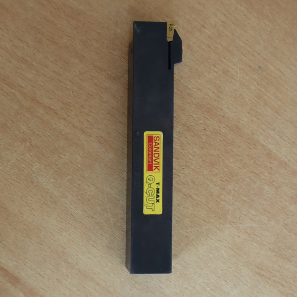 Turning toolholder RF151.22-2525-25, SANDVIK