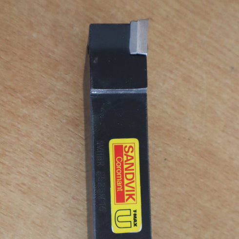 Turning toolholder SVHBR 2525M16