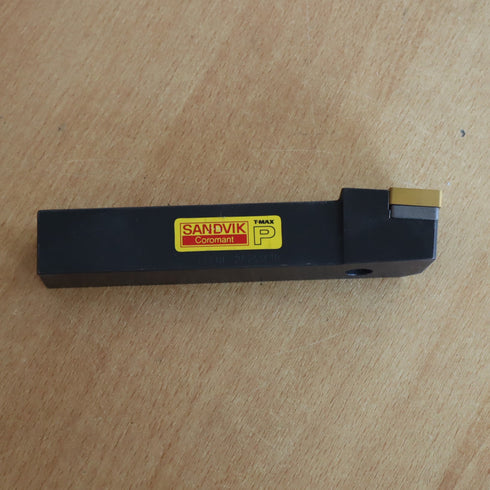 Turning toolholder left PCLNL 2525M19, SANDVIK